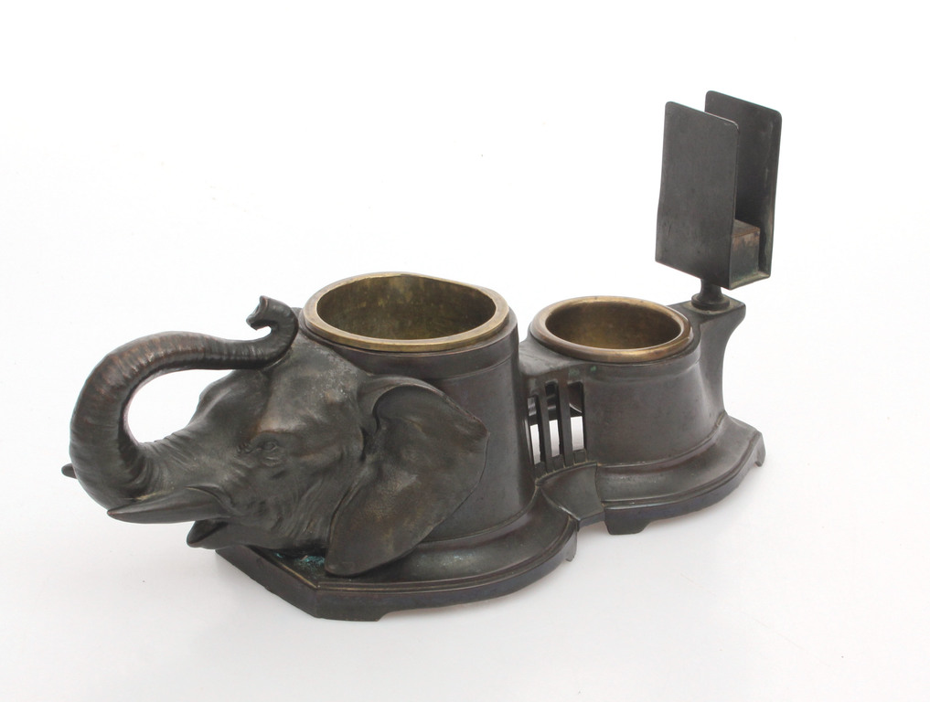 Bronze copper ashtray with copper inserts 