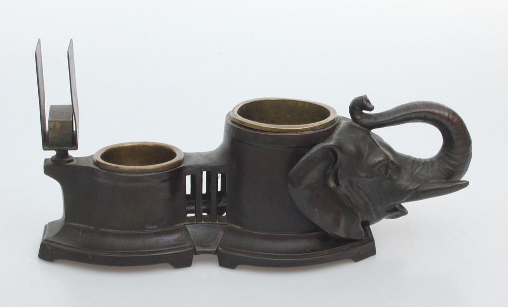 Bronze copper ashtray with copper inserts 