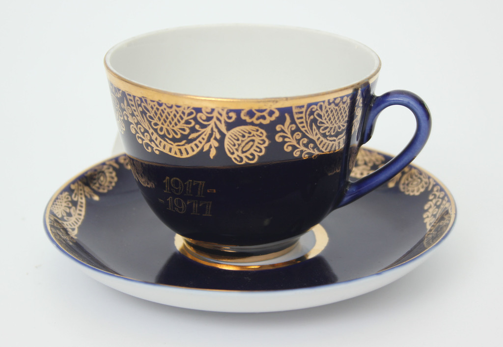 Porcelain cup with saucer 1917-1977
