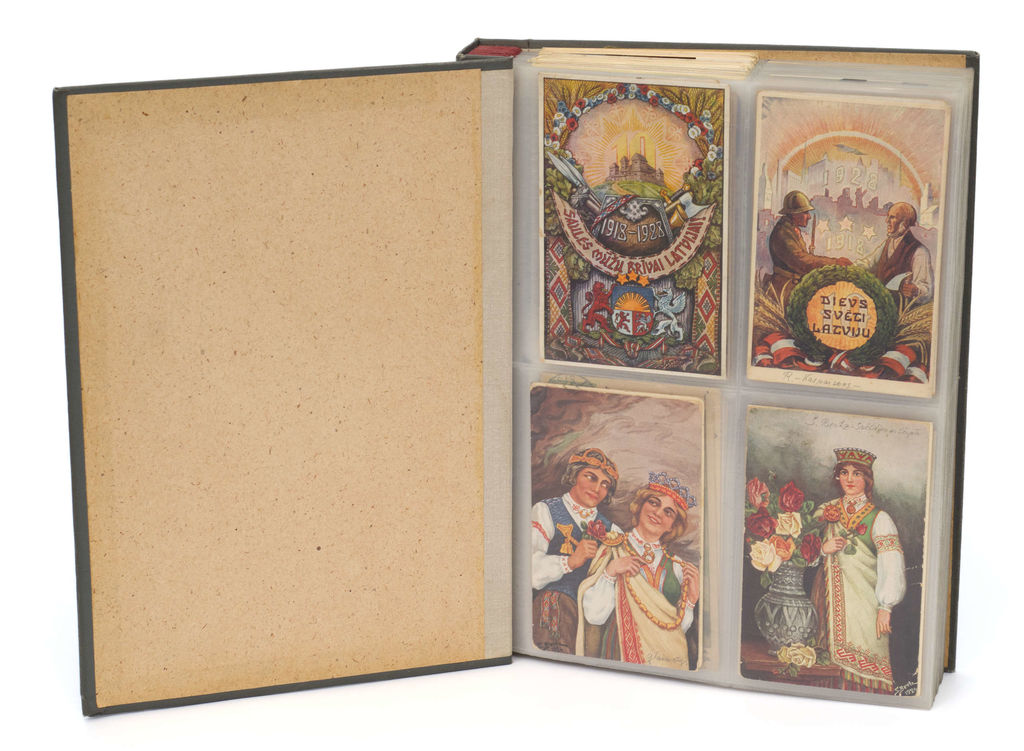 Kolekcija ar dažādu Latviešu mākslinieku pastkartēm (330 gab.)