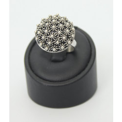 Серебряное кольцо в стиле модерн