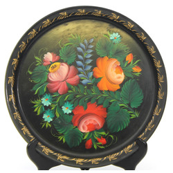 Декоративная металлическая тарелка с ручной росписью