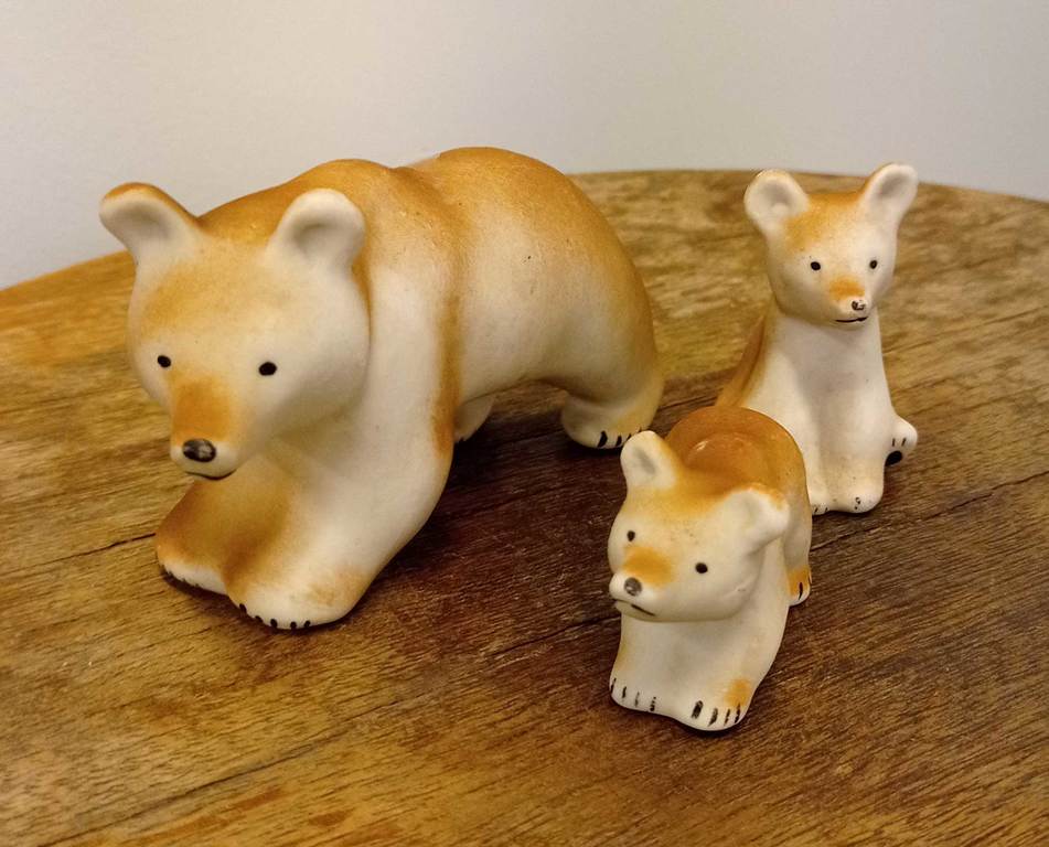 Biscuit figurines 