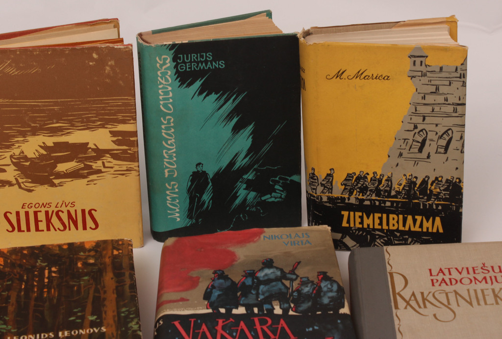 10 books in Latvian