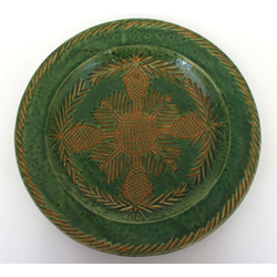 Керамическая тарелка