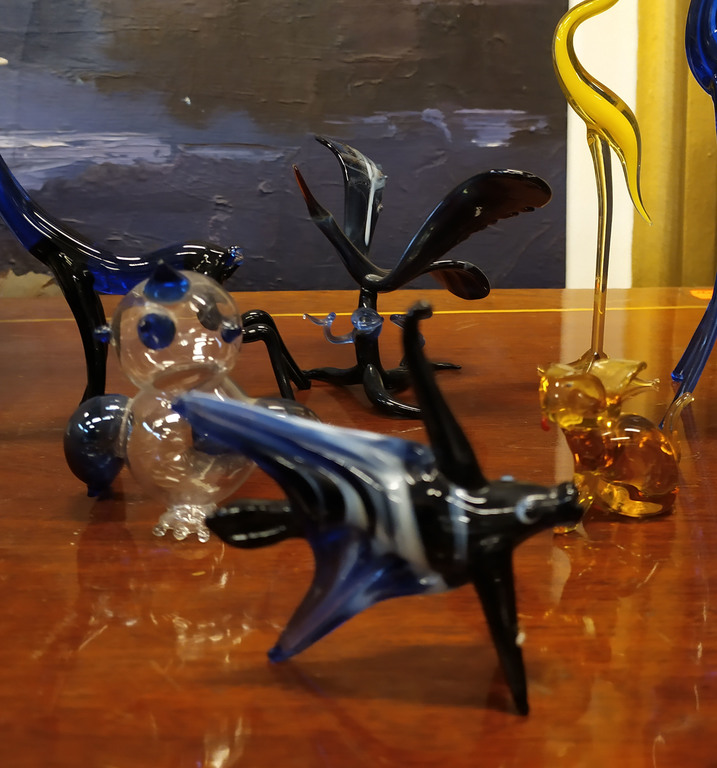 Set of glass beast figurines (8 units)