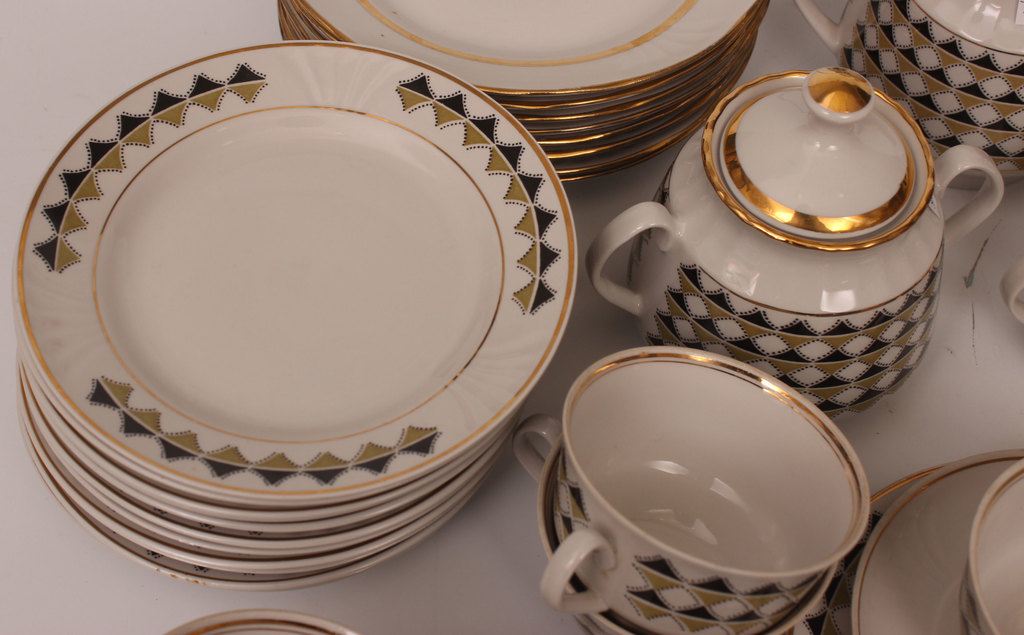 Porcelain tea-coffee set for 11 people