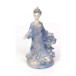 Porcelain figurine 