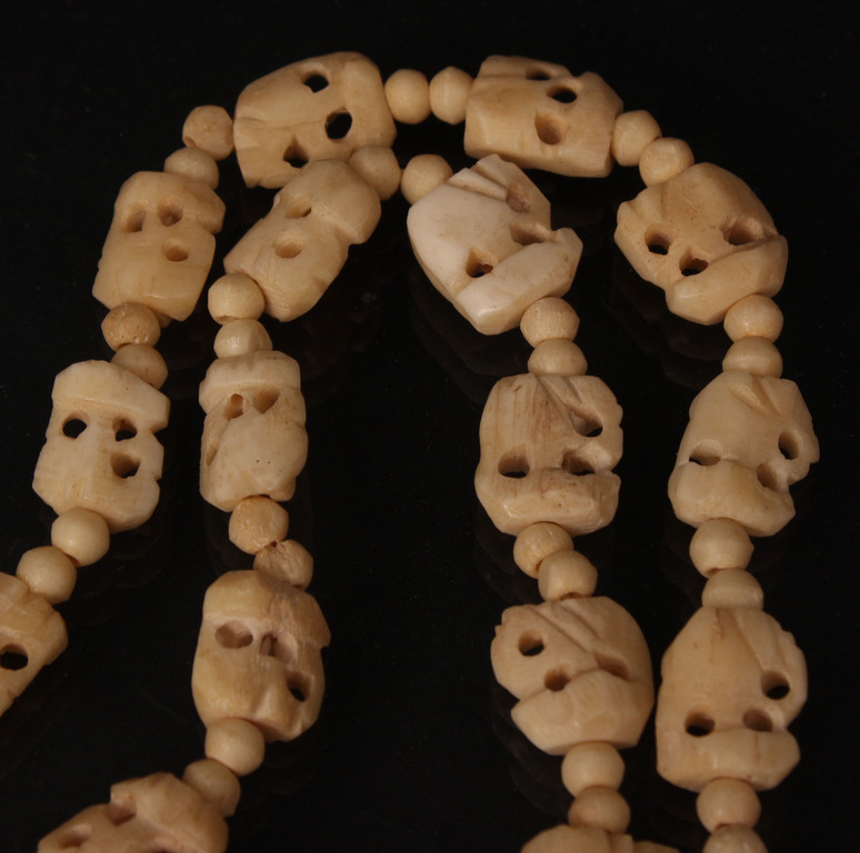 Necklace made from bone with pendant