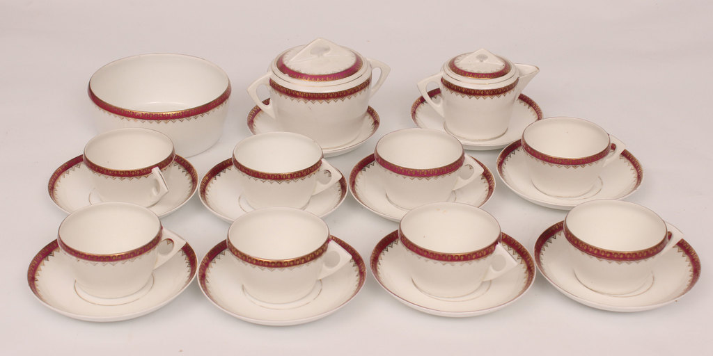 Porcelain set for 8 persons(incomplete)