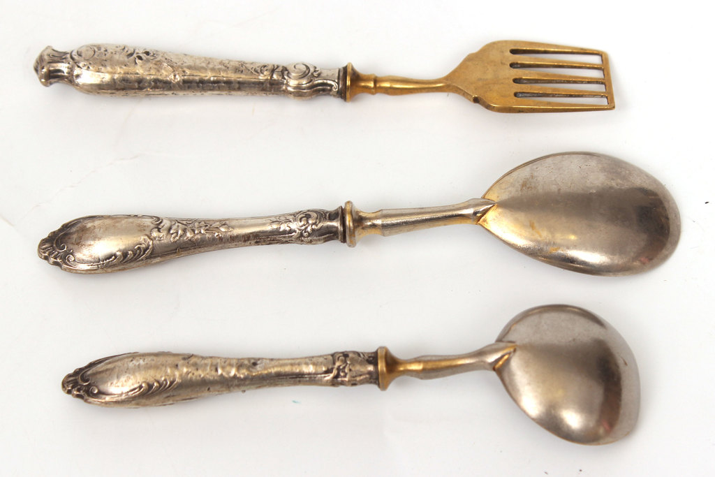 Silver cutlery set - spoon, spoon, spatula