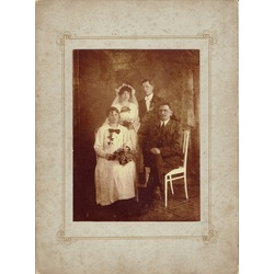 Melnbaltā kāzu fotogrāfija