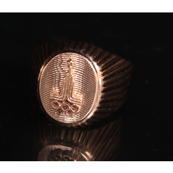 Золотое кольцо с олимпийской символикой