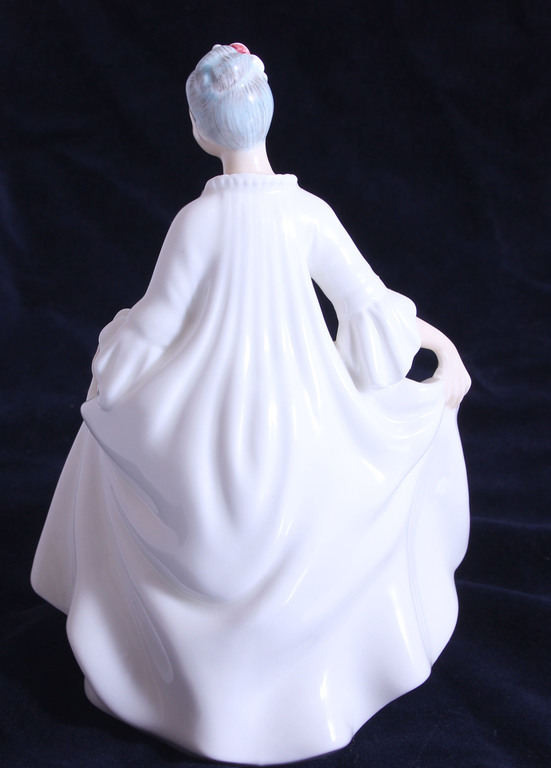 Porcelain figure 