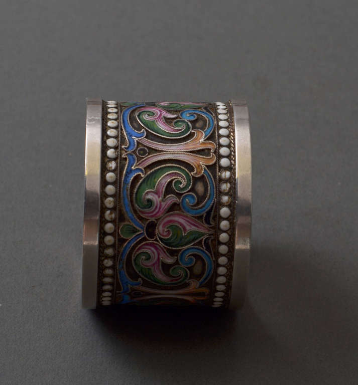 Серебряное кольцо для салфеток с эмалью