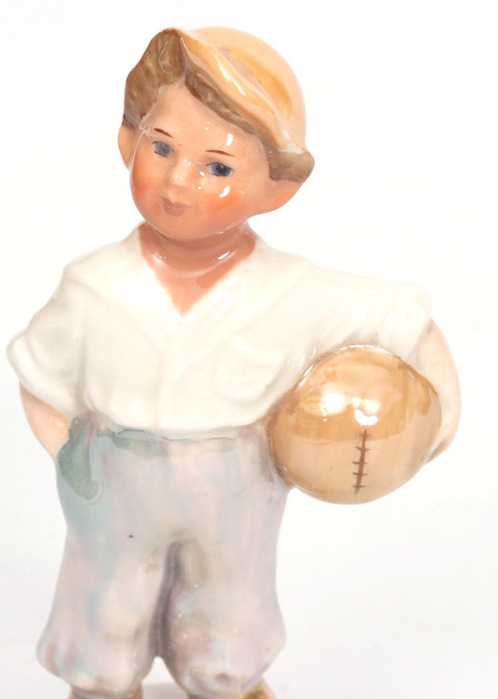 Porcelain figurine 