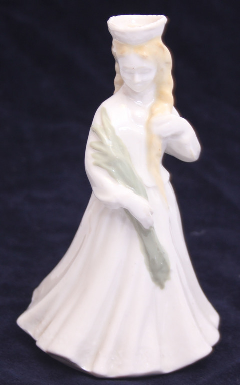 Porcelain figurine 