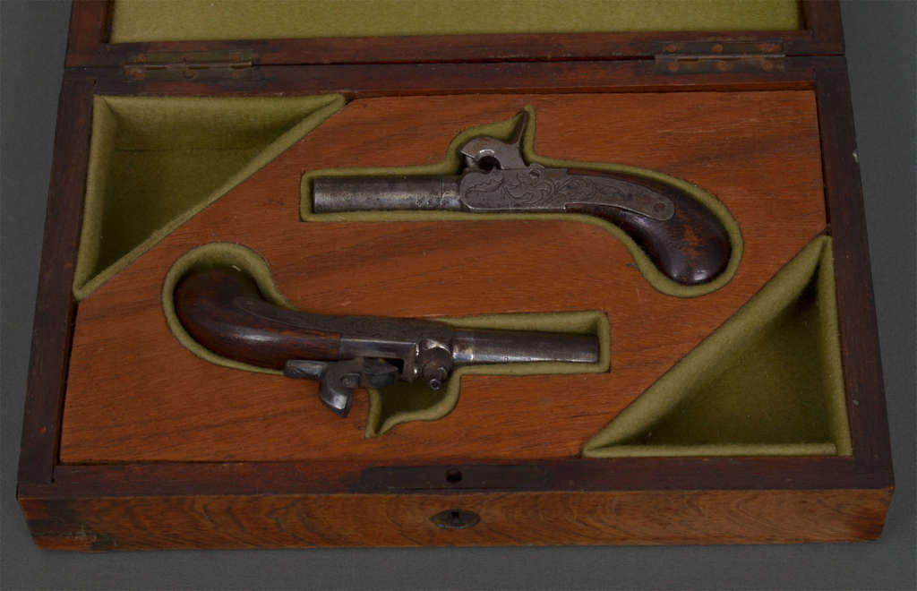 Пара карманных мини-пистолетов, оригинальная коробка