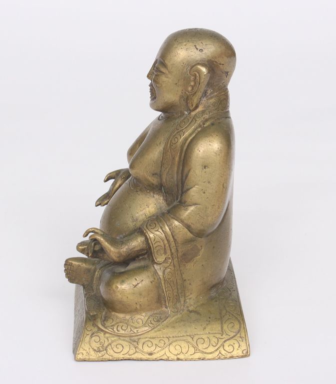 Bronze figurine 