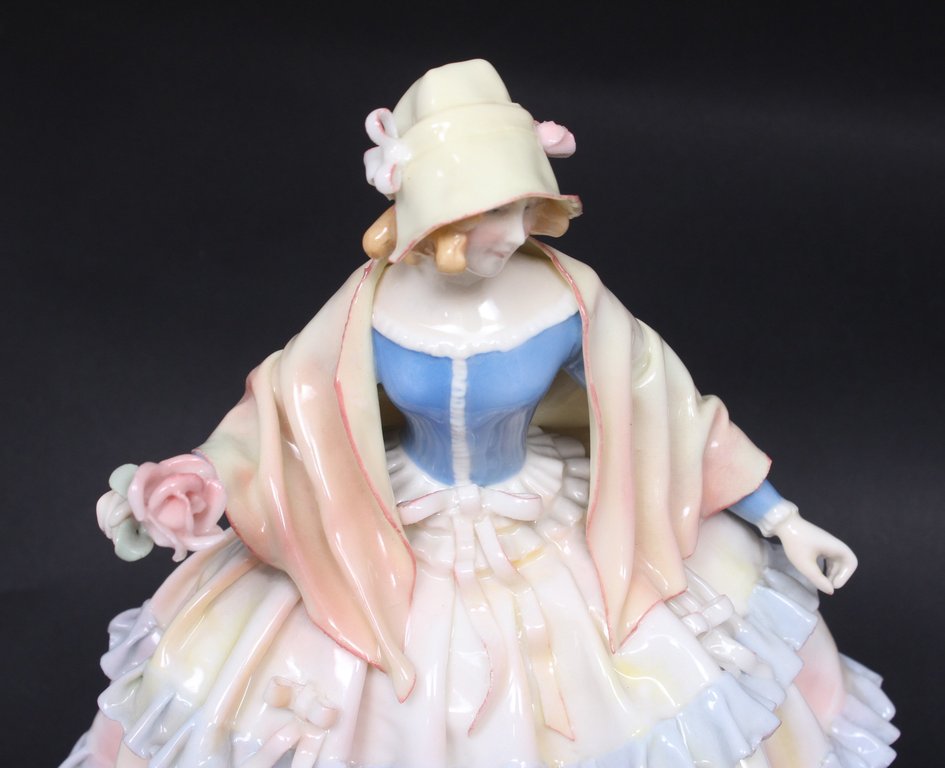 Porcelain figure 