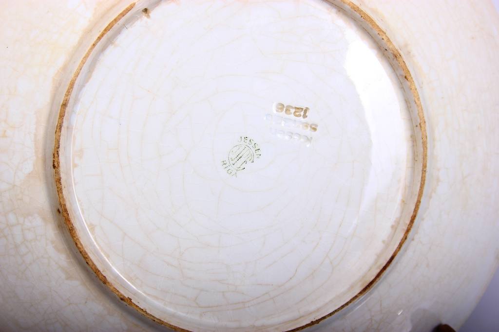 Fajansa dekoratīvais šķīvis 