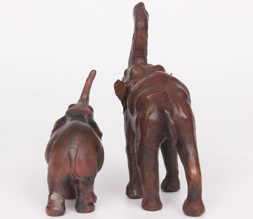 Two wooden figurines 