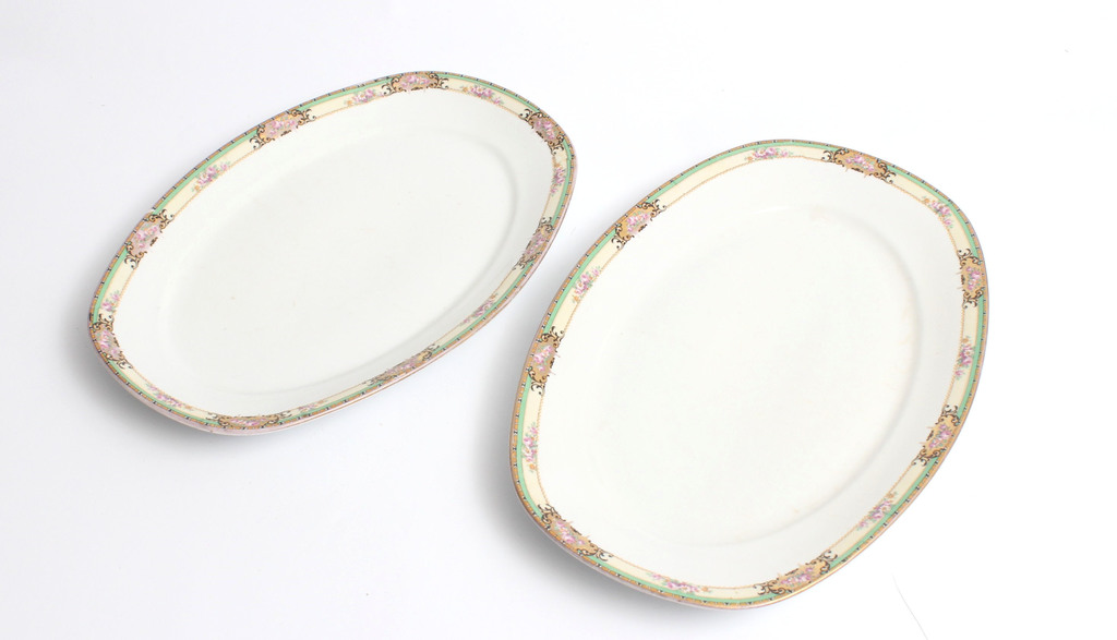 Porcelain serving plates - 2 pcs
