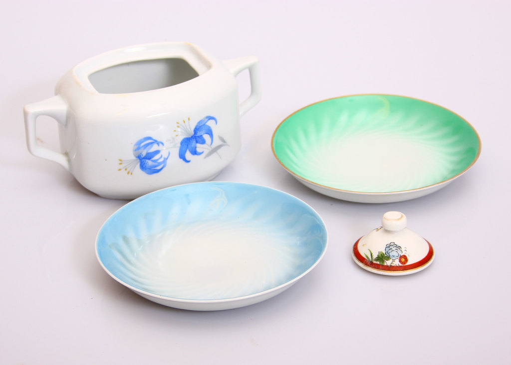 Set of various Kuznetsov porcelain items 4 pcs.