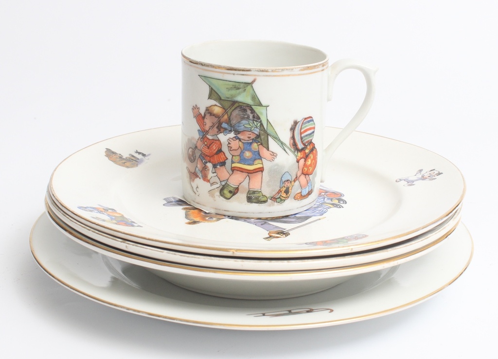 Porcelain plates and cup with various color illustrations (4 pcs + 1 pcs)