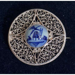 Silver Art Nouveau brooch with porcelain