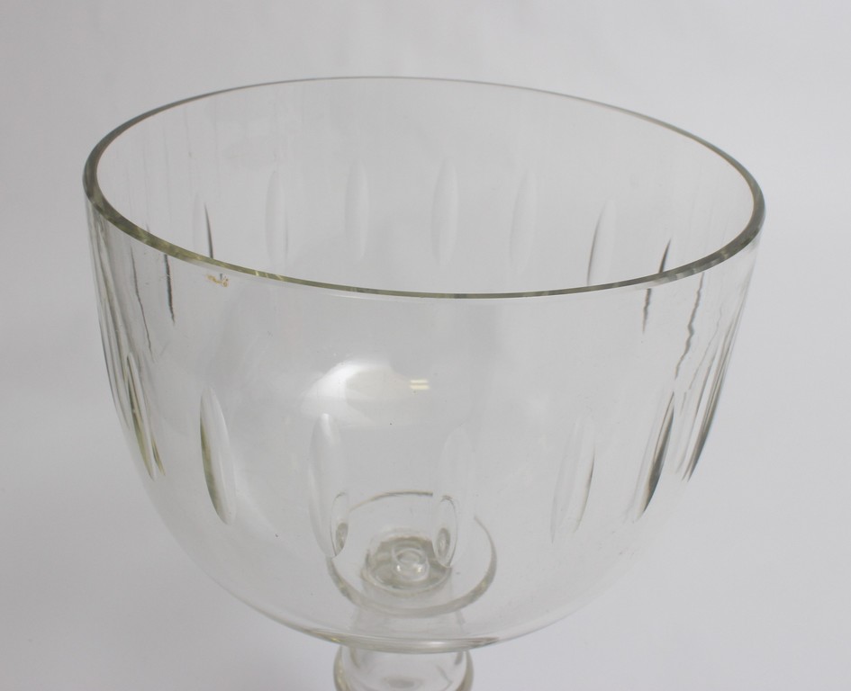 Большая декоративная стеклянная чашка