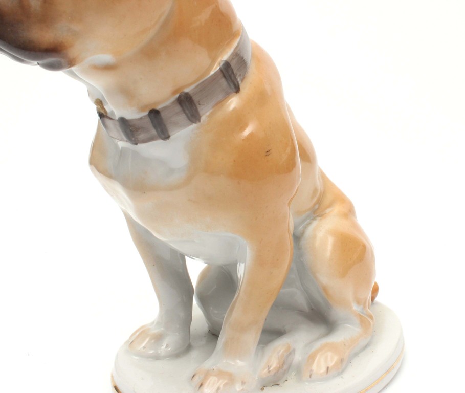 Porcelain figurine 