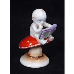 Porcelain figure 