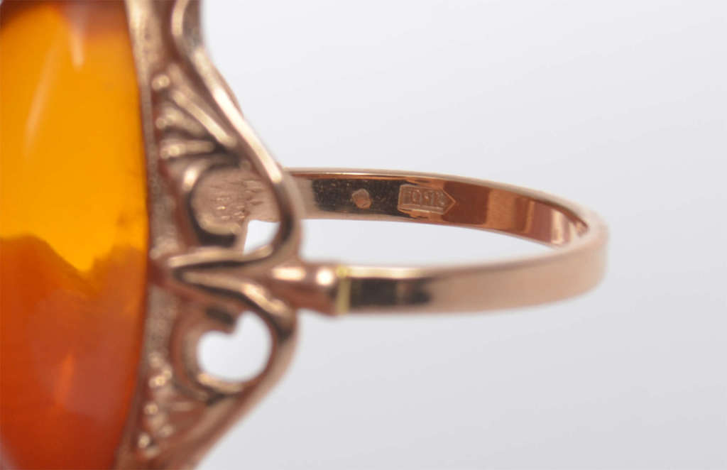 Gold ring with amber