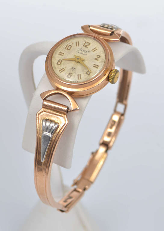 Золотые женские часы 