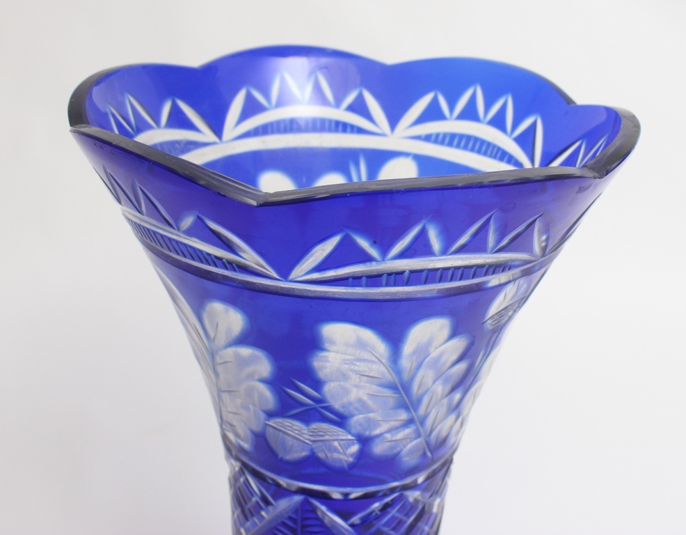 Ilguciems blue glass vase