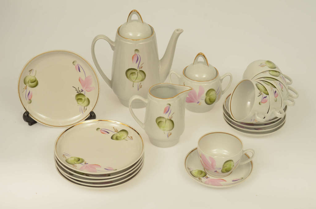 Porcelain set 