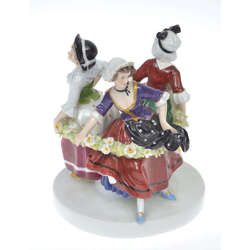 Porcelain figurative composition 