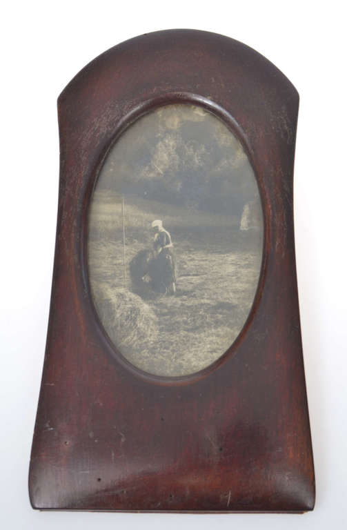 Mahogany photo frame with photo