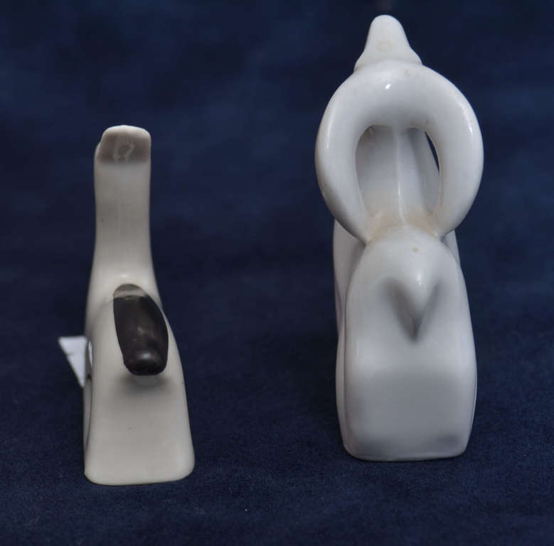 Porcelain figurines (2 pcs.) 