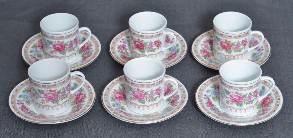 Porcelain tableware set (6 cups + 6 saucers)