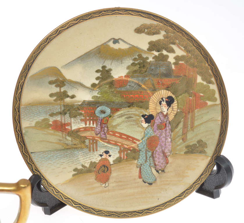 Faience set for 6 people with Japanese scenes in the original packaging