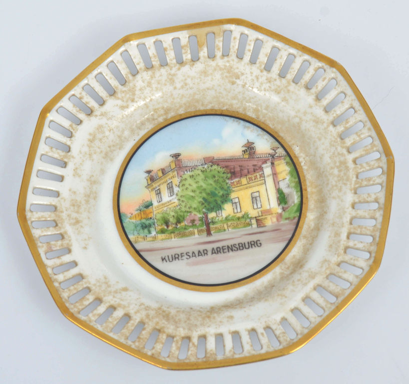 Porcelain plate 