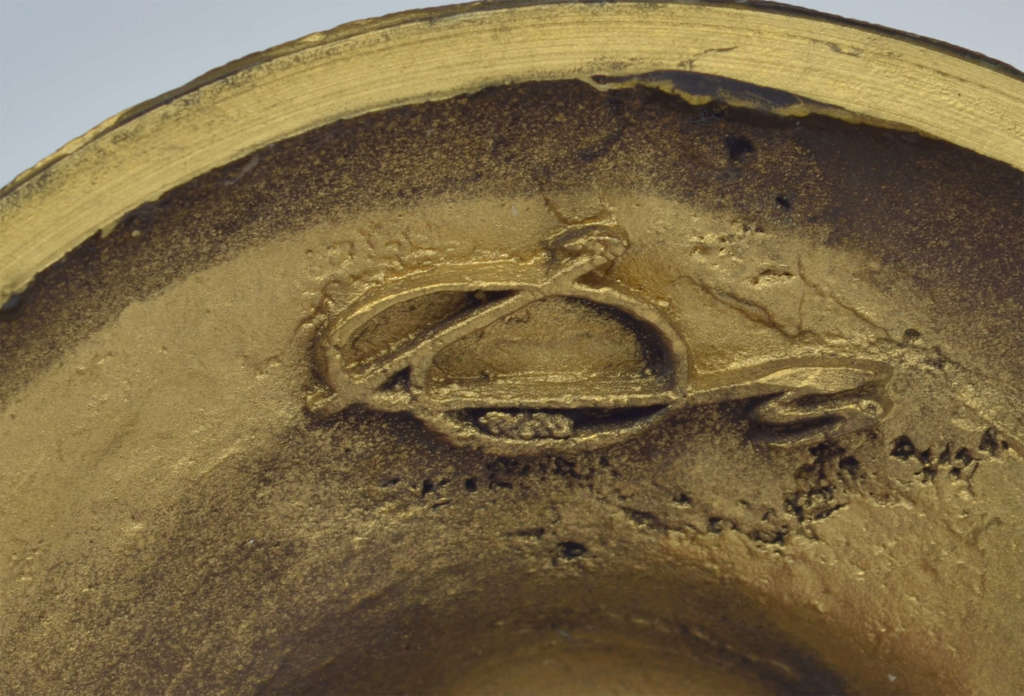 Kristāla kauss ar bronzas/metāla apdari un vāku