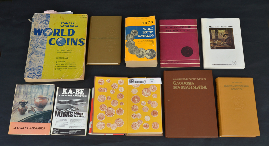 Numismatic books and catalogs