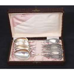 Six silver teaspoons