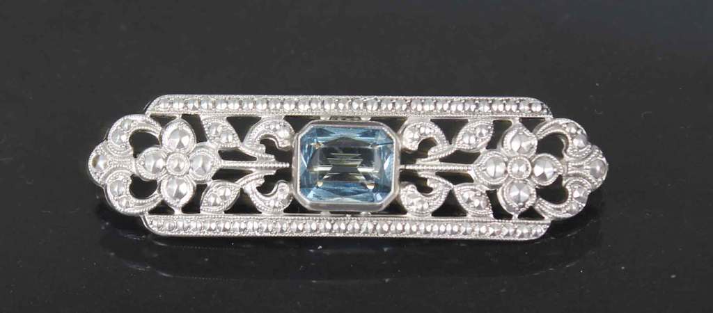 Silver Art Nouveau brooch with aquamarine ?