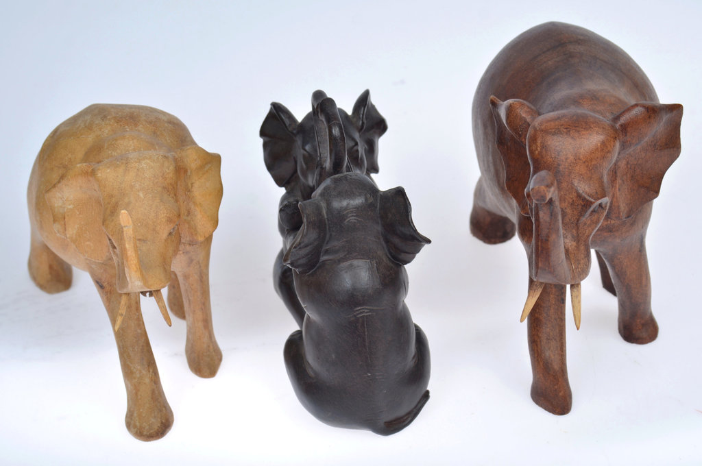 Elephants (3 pieces)