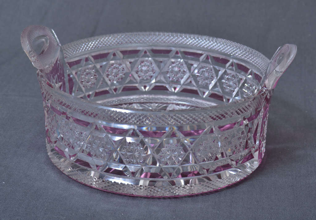 Crystal glass bowl in art deco style