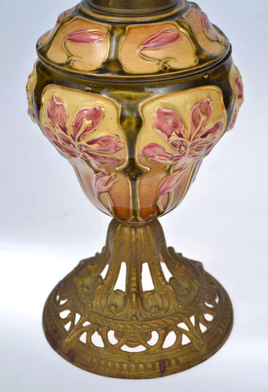 Керосиновая лампа в стиле модерн с куполом Тюльпан